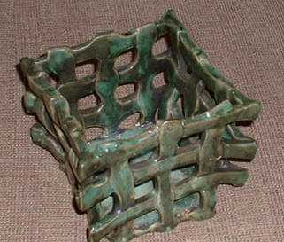 cage green napkin, bentcher holder.jpg (36048 bytes)